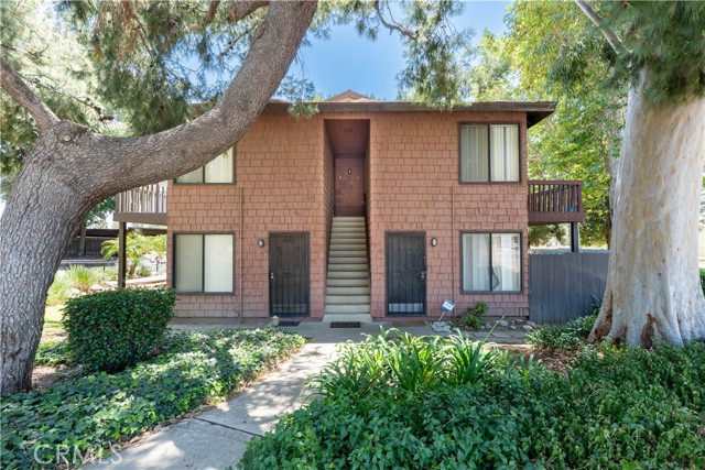 Property photo of 320 W Walnut ST