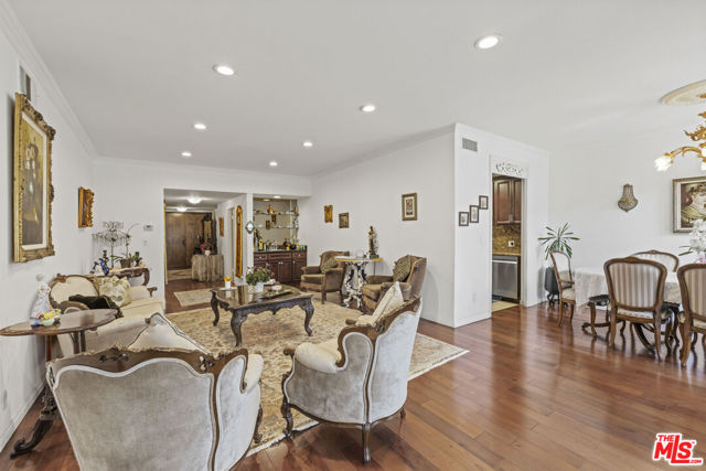 Property photo of 8642 Gregory WY