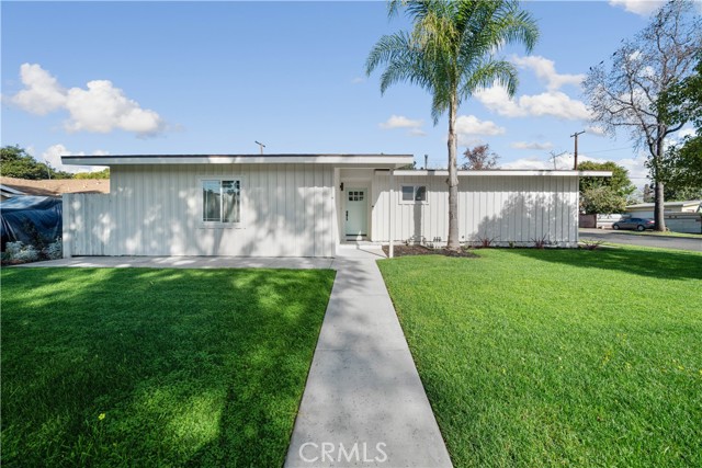 Property photo of 1541 E Wellington AV