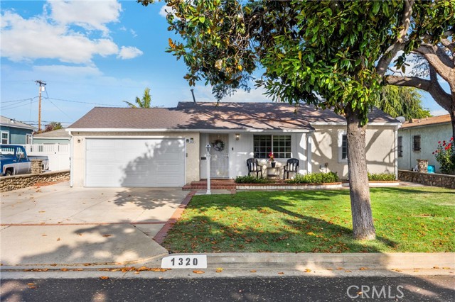 Photo of 1320 Carob Wy