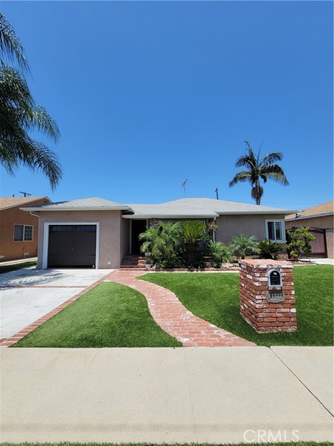 Photo of 11521 Mclaren St