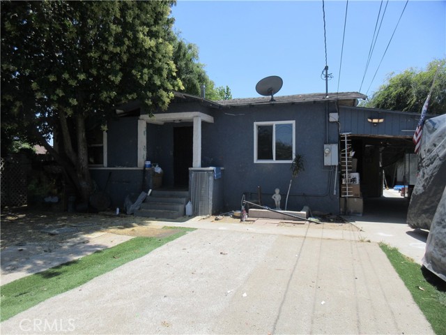 Property photo of 988 W 12th St