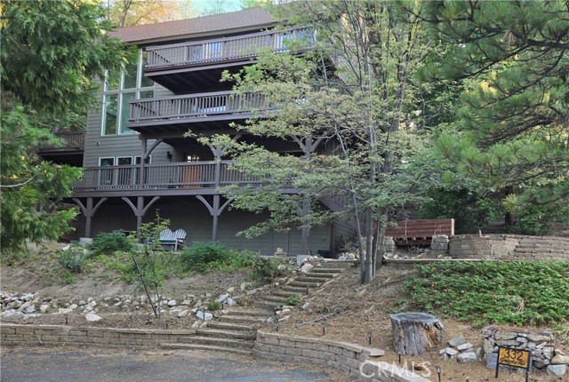 Property photo of 332 Grizzly RD