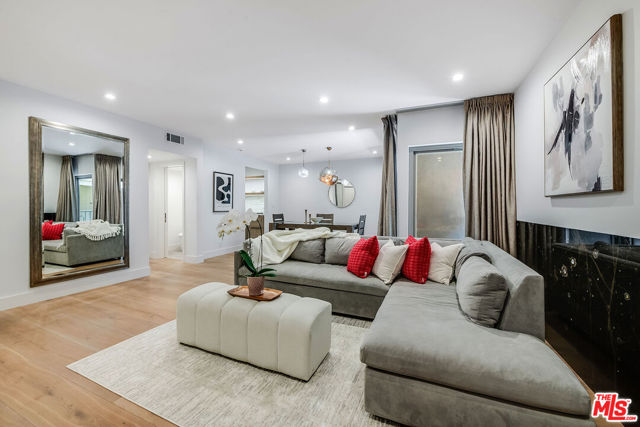 Property photo of 439 N Doheny DR