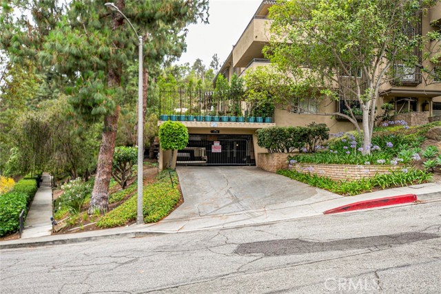 Property photo of 6700 Hillpark DR