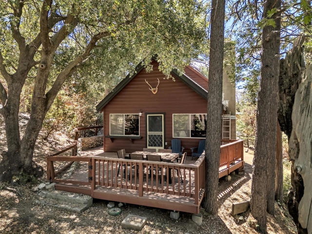 Property photo of 52646 Chickadee LN