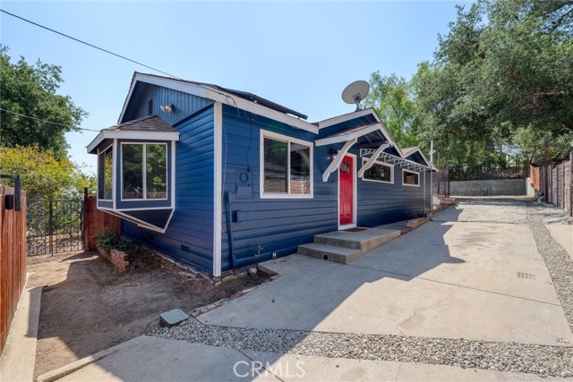 Photo of 23950 Los Rosas St