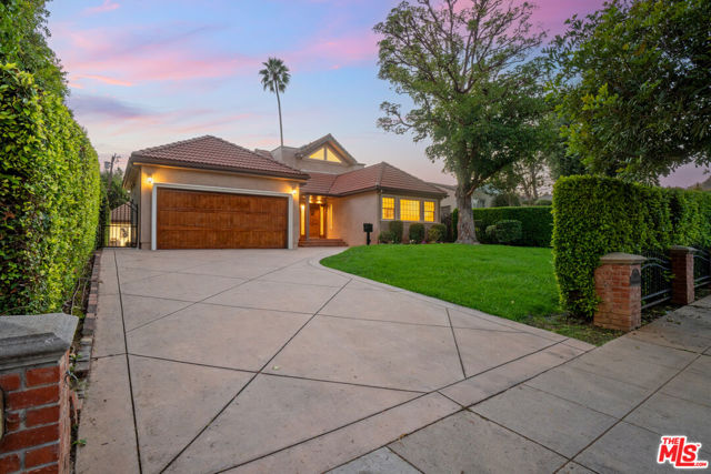 Property photo of 1149 S Carmelina AV
