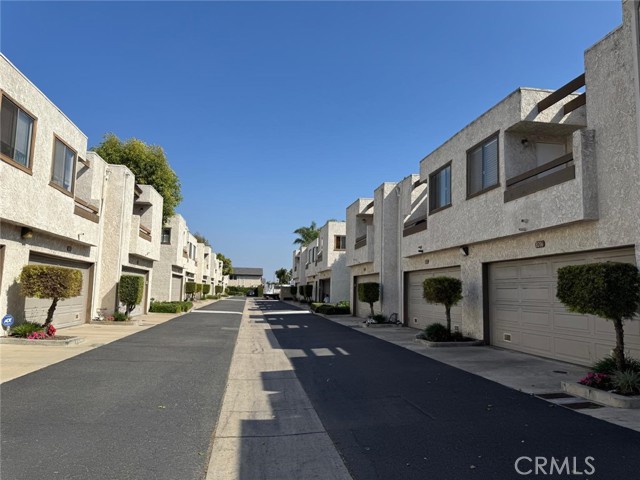 Property photo of 8206 Maureen DR