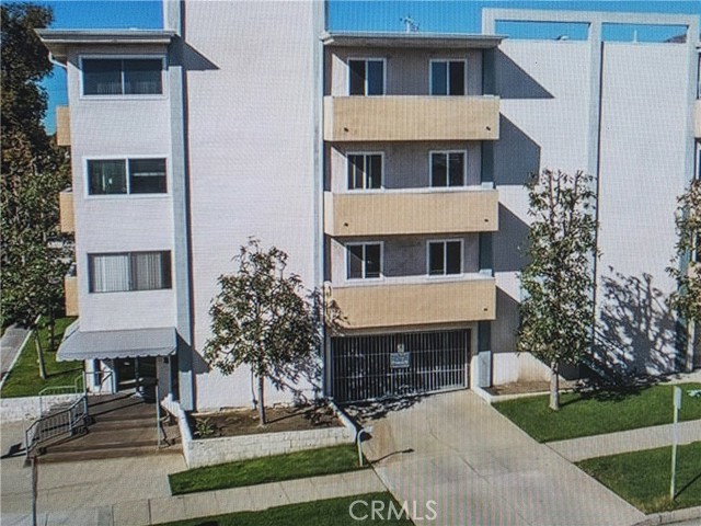 Property photo of 601 E Orange Grove