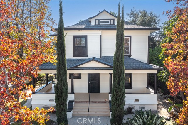 Property photo of 724 W 2nd