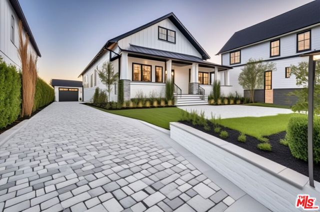 Property photo of 1207 S Harvard BL