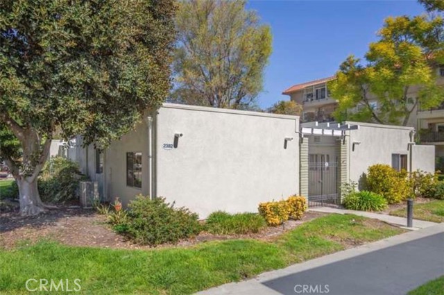 Property photo of 2382 Via Mariposa