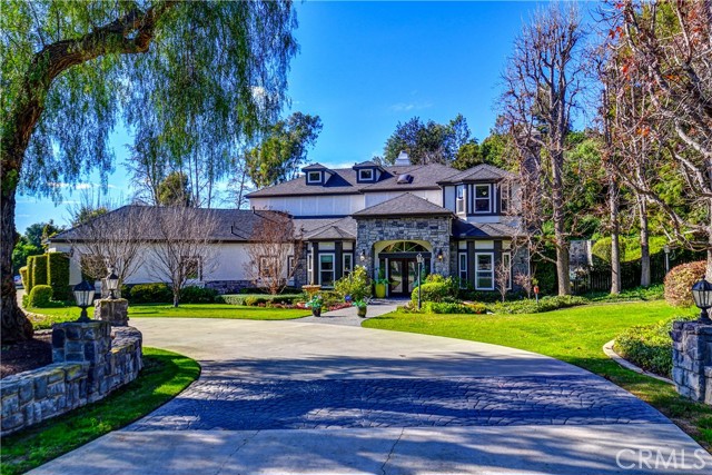 Property photo of 1586 Cloister DR