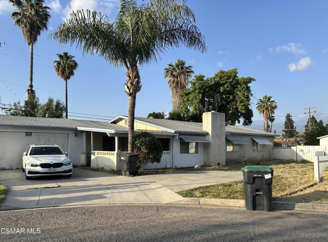 Property photo of 25880 Clearview DR