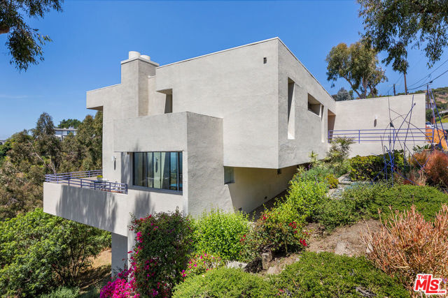 Property photo of 12268 Canna RD