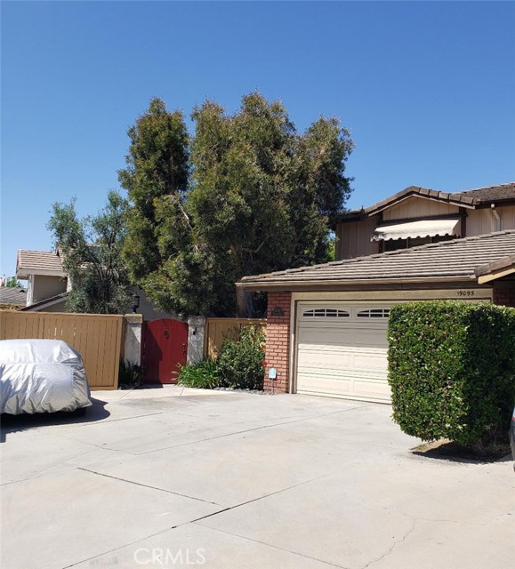 Property photo of 19095 Woodland WY