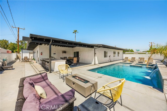 Property photo of 589 S Mountain View DR