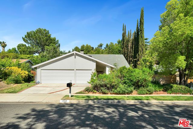 Property photo of 3952 Patrick Henry PL