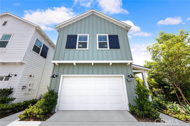 Property photo of 930 E Wonder LN