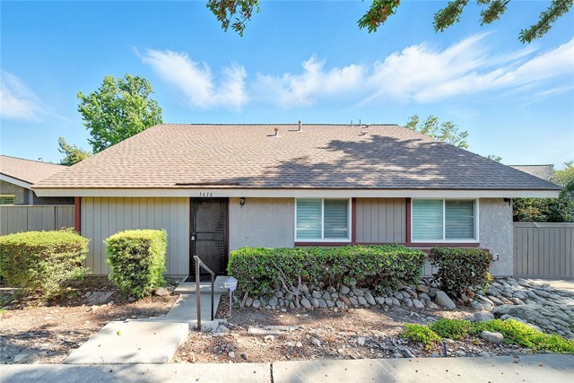 Photo of 1616 Carmel Cir W