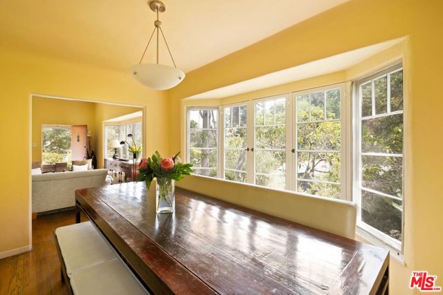 Property photo of 8569 Wonderland AV