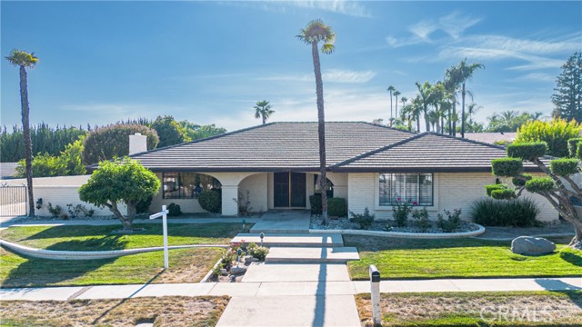 Property photo of 1739 N. Tulare Way