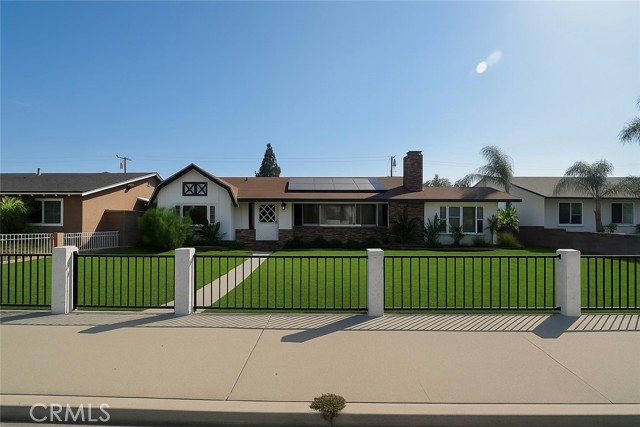 Property photo of 370 E La Verne AV