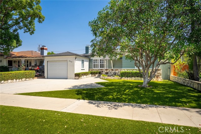 Property photo of 900 N California ST