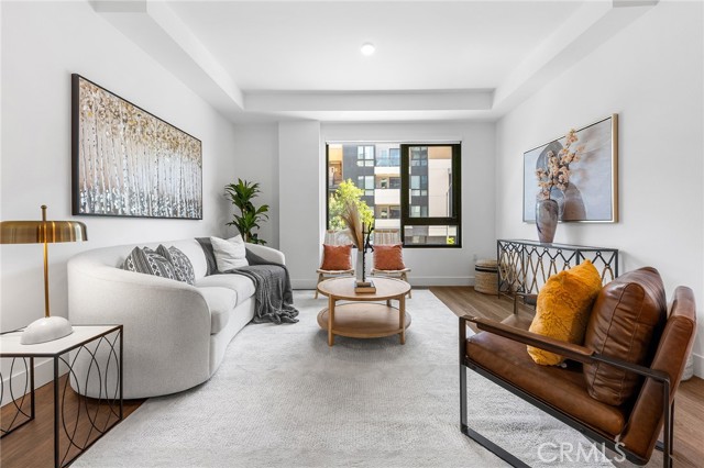 Property photo of 709 E Walnut ST