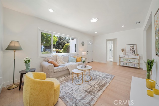 Property photo of 3211 W Jeffries AV