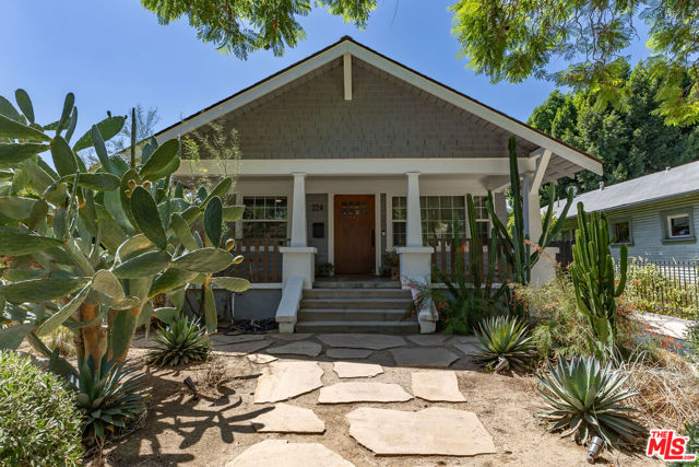 Property photo of 224 S Avenue 59