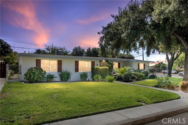 Property photo of 102 E Pioneer