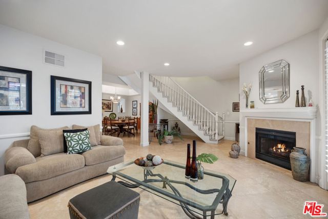 Property photo of 18135 Burbank BL