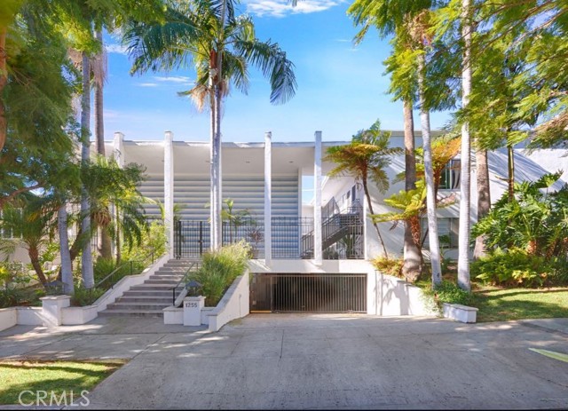 Property photo of 1255 N Harper AV