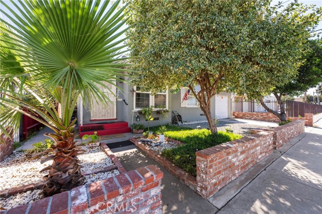 Property photo of 5824 Heliotrope