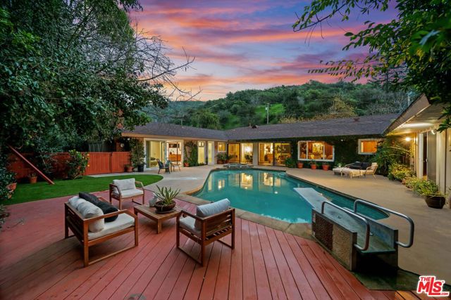 Property photo of 3491 Mandeville Canyon RD