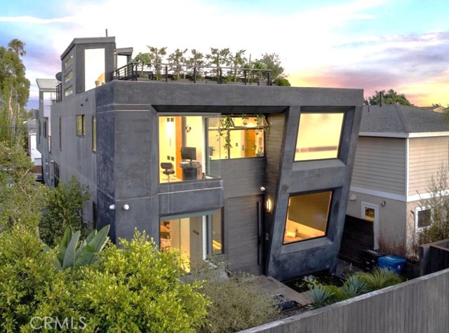 Property photo of 750 California AV