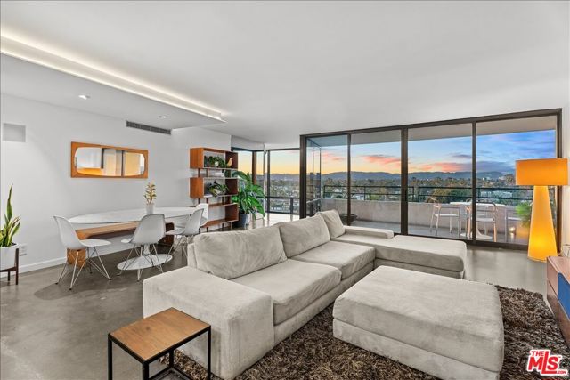 Property photo of 4316 Marina City DR