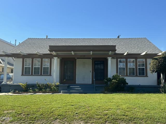 Property photo of 1139 N Heliotrope DR