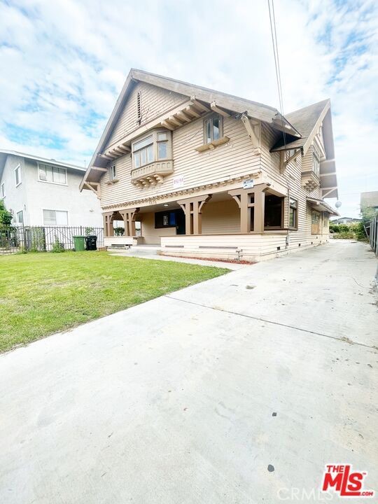 Property photo of 1676 W 24th ST