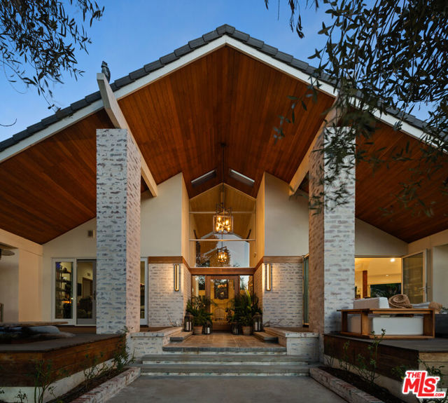 Property photo of 3410 Serra RD