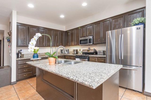 Property photo of 400 Colt ST