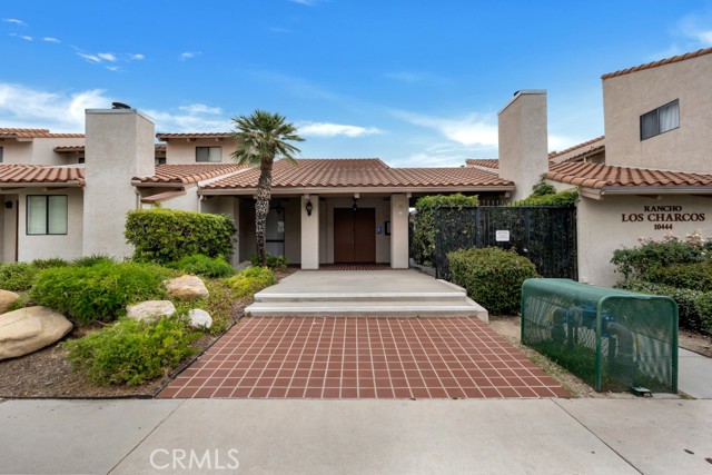 Property photo of 10444 CANOGA AV
