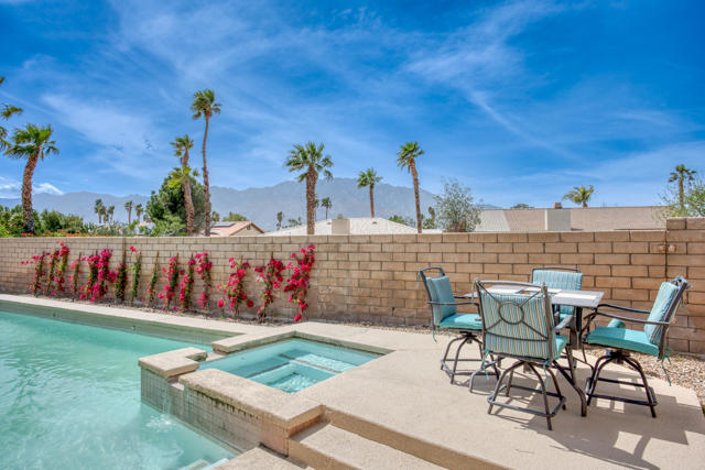 Property photo of 27179 Shadowcrest LN
