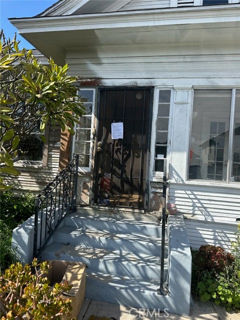 Property photo of 227 W 41st ST