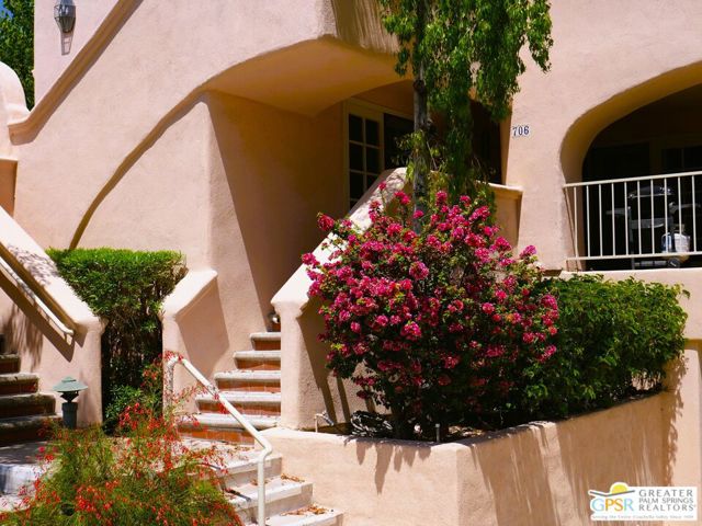 Property photo of 500 E Amado RD