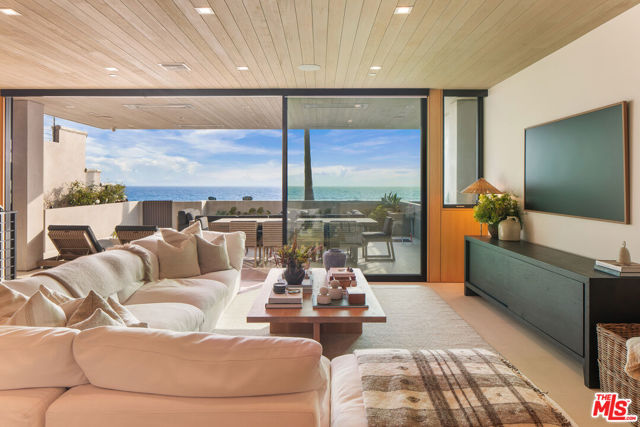 Property photo of 4016 The Strand