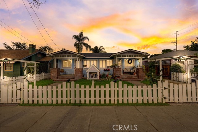 Property photo of 817 E Palmyra AV