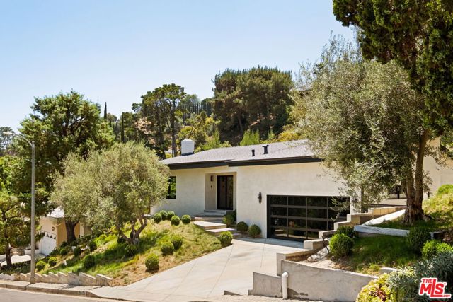 Property photo of 8628 Edwin DR